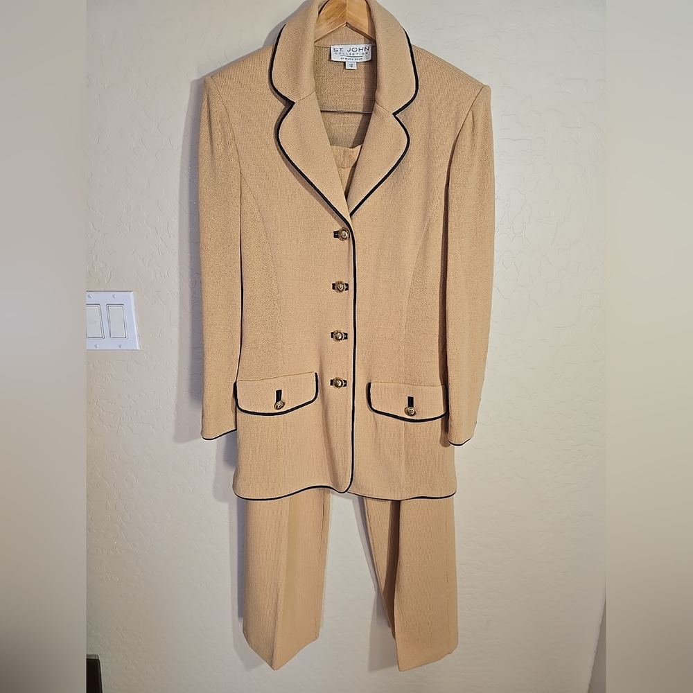 St John Collection By Marie Gray Tan Blazer With Black Trim and Pants Set Sz 12